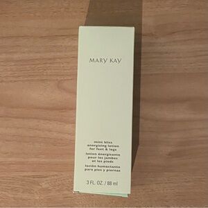 Mary Kay Mint Bliss Lotion - Refreshing Green
